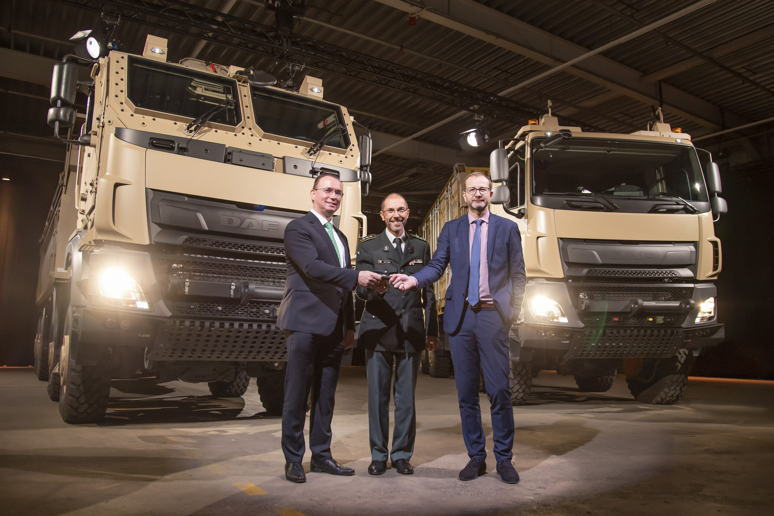 Les premiers camions militaires CF DAF livrés à la Défense belge