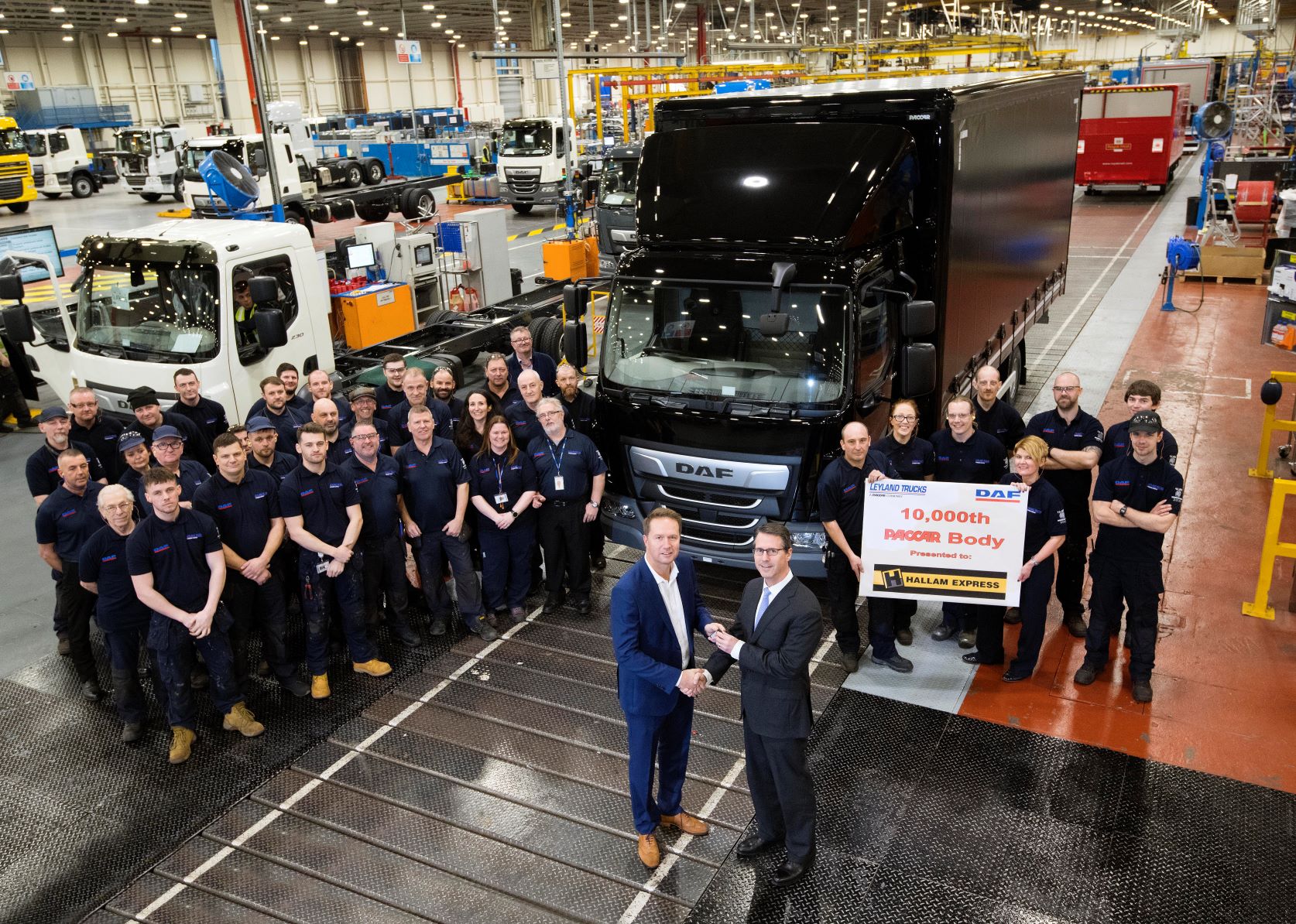 Leyland bouwt 10.000e DAF truck met opbouw af-fabriek