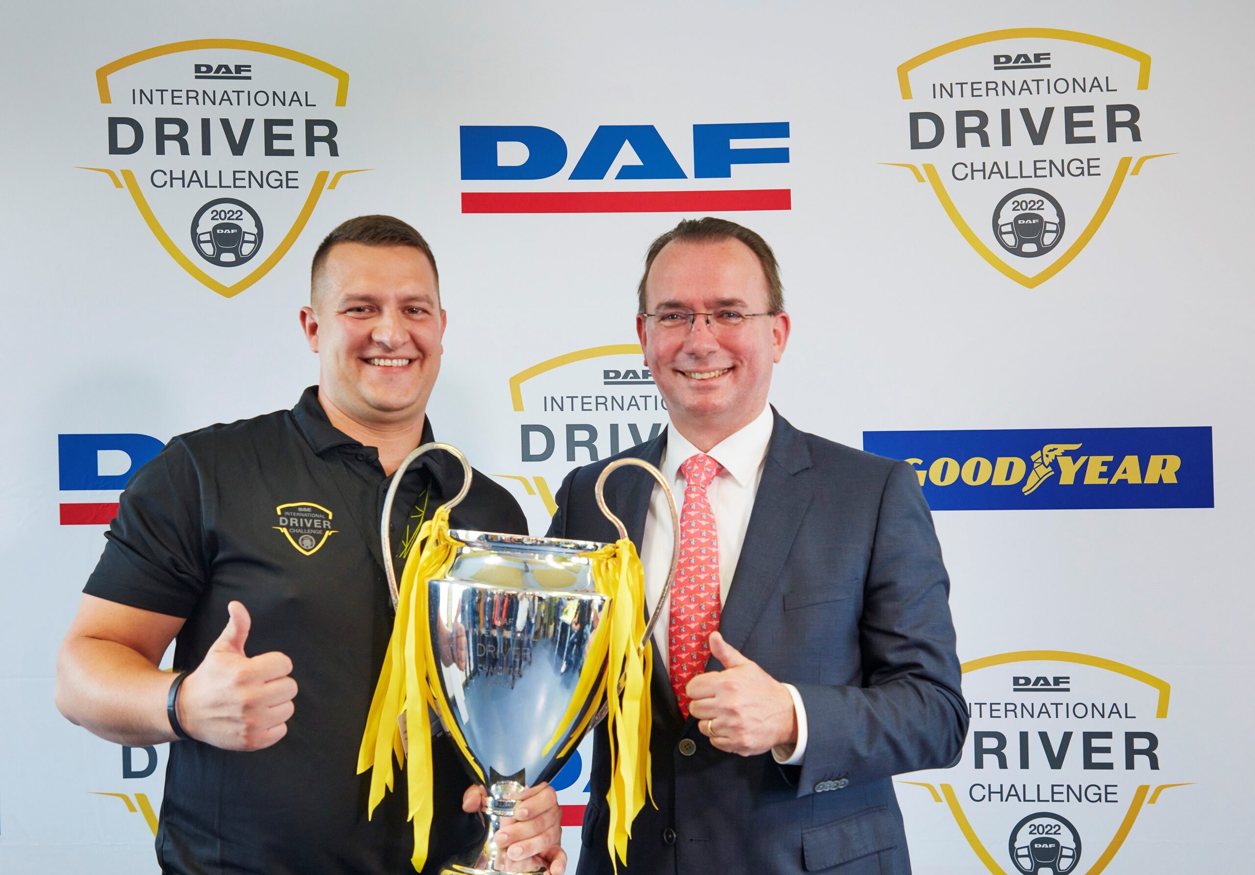 Gábor Szabados uit Hongarije wint International DAF Driver Challenge 2022