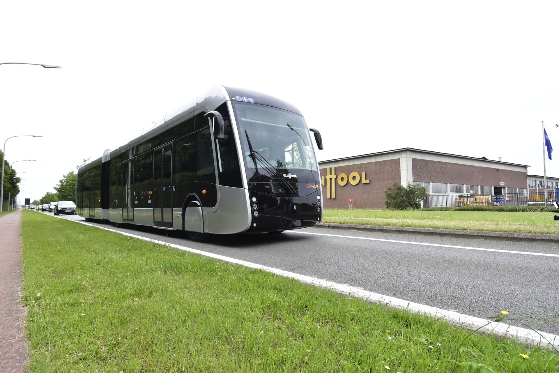 Official presentation of the Van Hool Exqui.city18 Fuel Cell