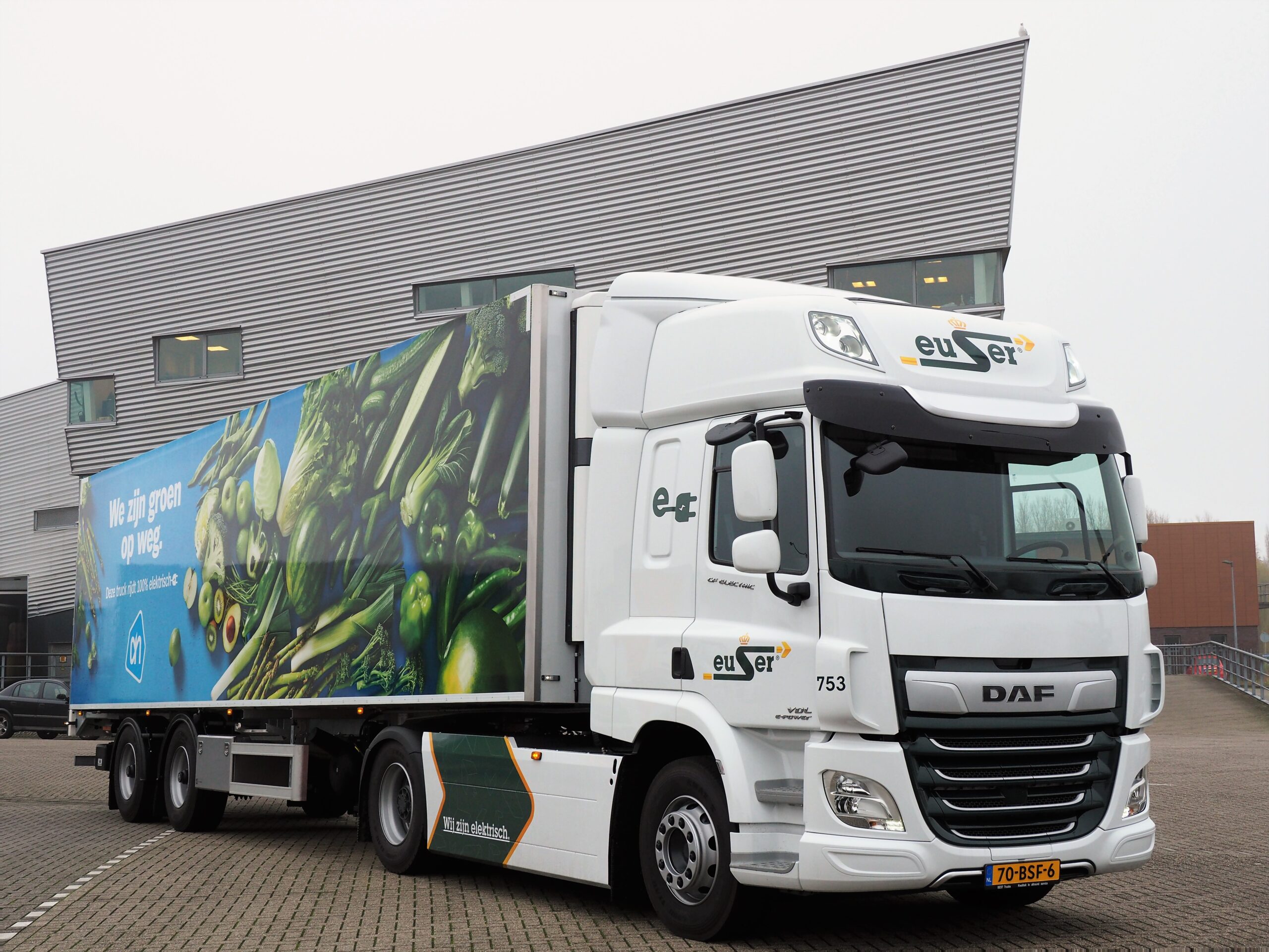 BEST Trucks levert eerste DAF CF Electric trekker aan Euser Transport Barendrecht