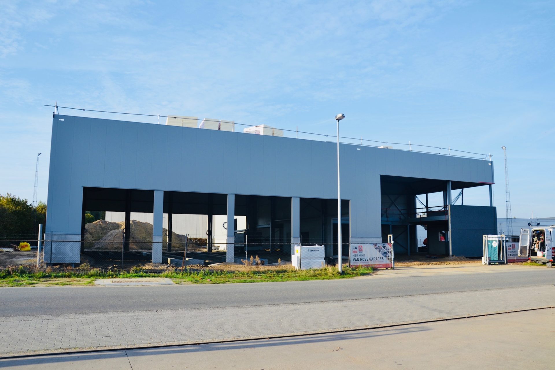 Van Hove Garages opent nieuwe vestiging met technische keuring op site