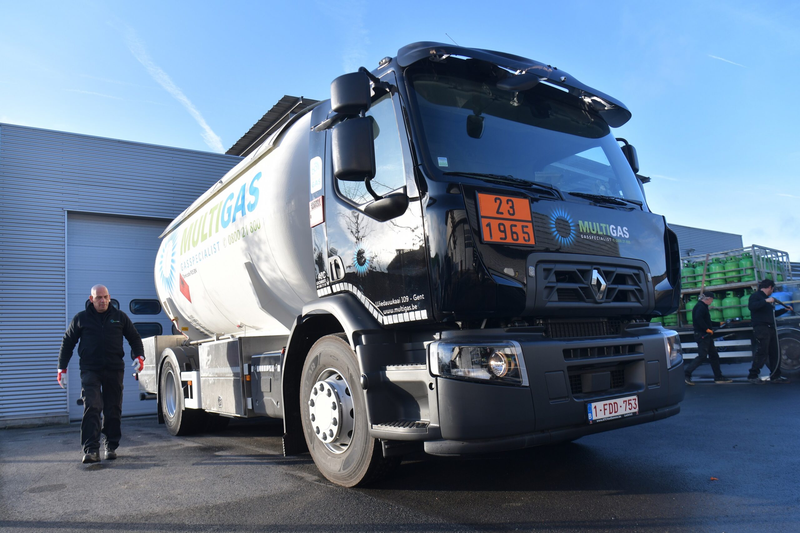 Multigas choisit encore pour des camions RENAULT TRUCKS avec un camion-citerne de gaz D19 WIDE P4X2 qui répond aux exigences environnementales les plus exigeant