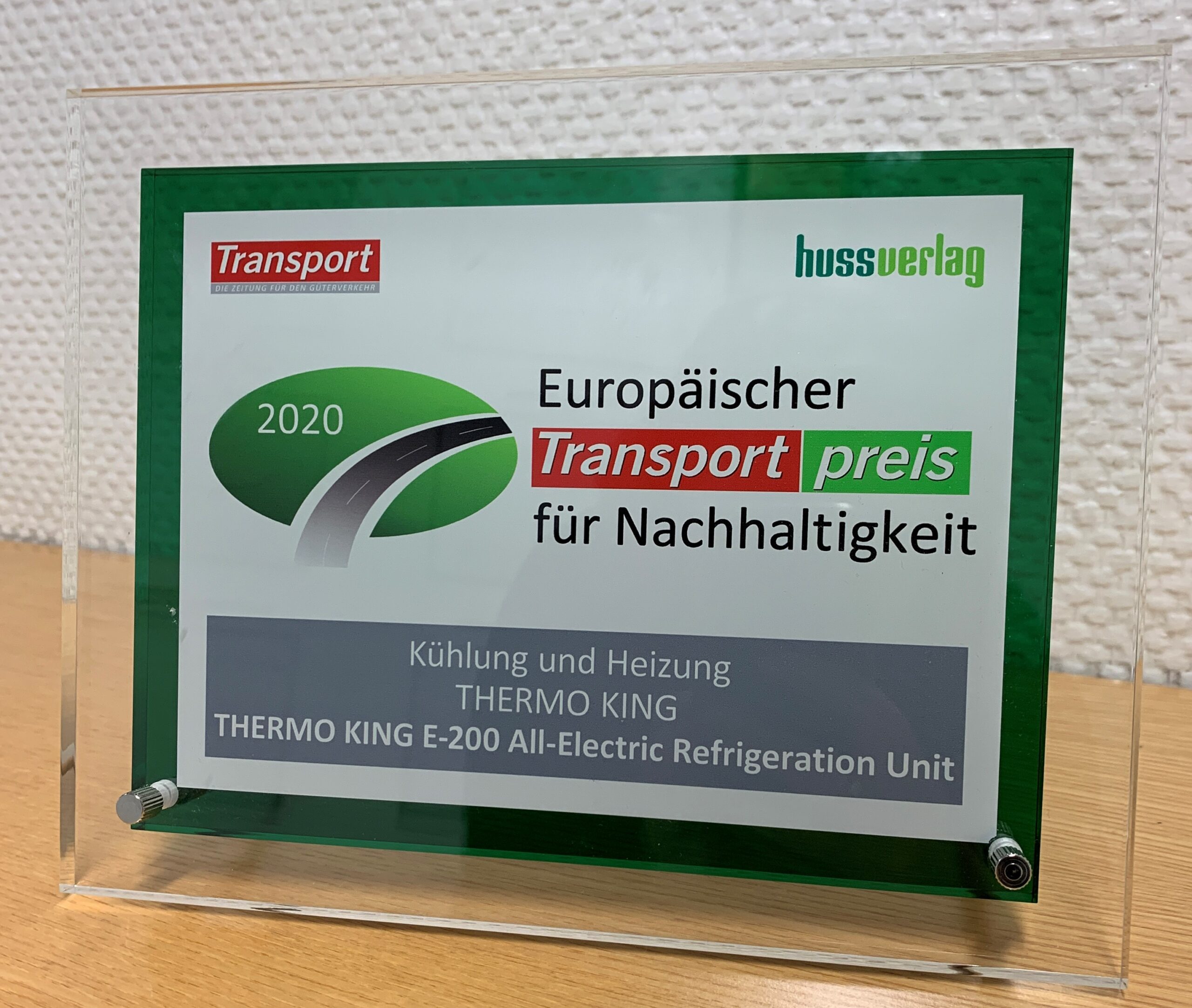 Thermo King remporte le prix du transport européen pour le développement durable 2020 (European Transport Award for Sustainability 2020) pour son groupe frigorifique innovant 100 % électrique E-200