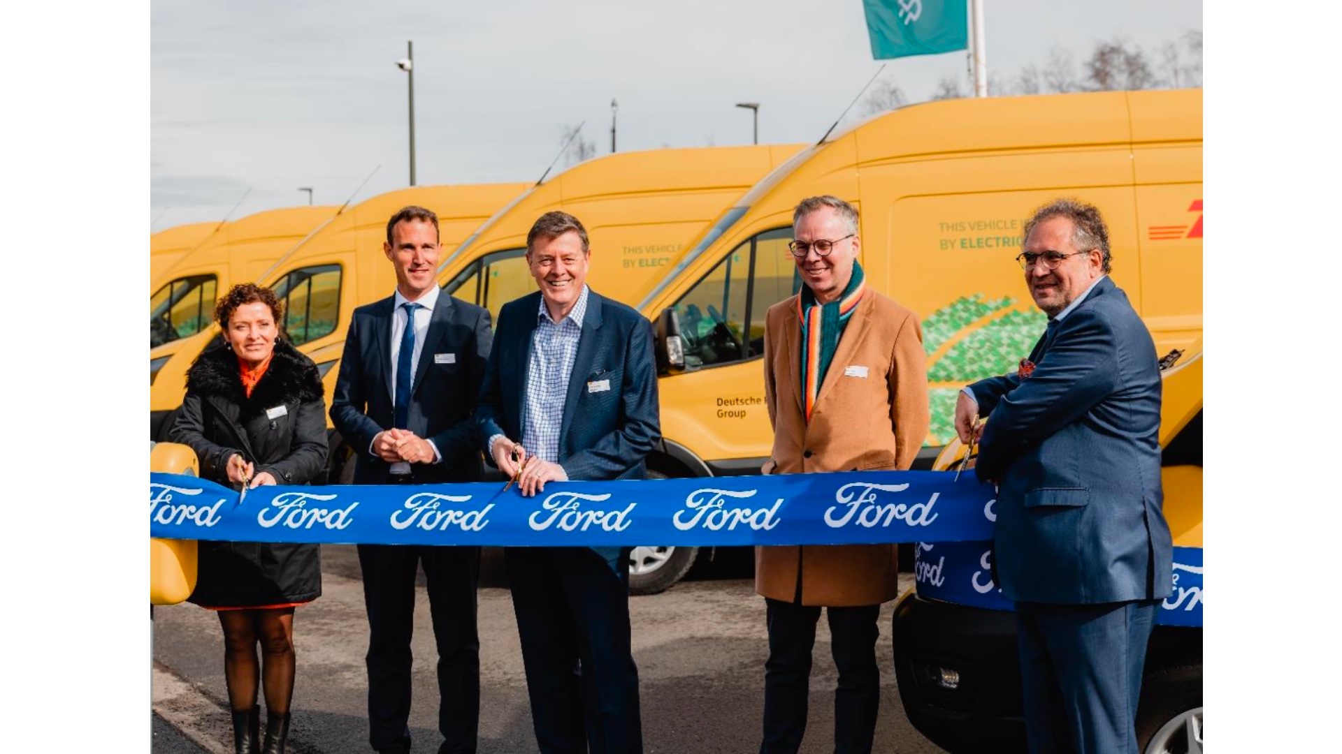 DHL Express België investeert in 100 nieuwe elektrische bestelwagens om te werken naar een klimaatneutrale toekomst
