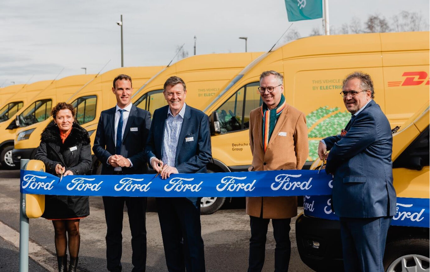 DHL Express Belgique investit dans une flotte de 100 camionnettes électriques, pour en avenir plus durable