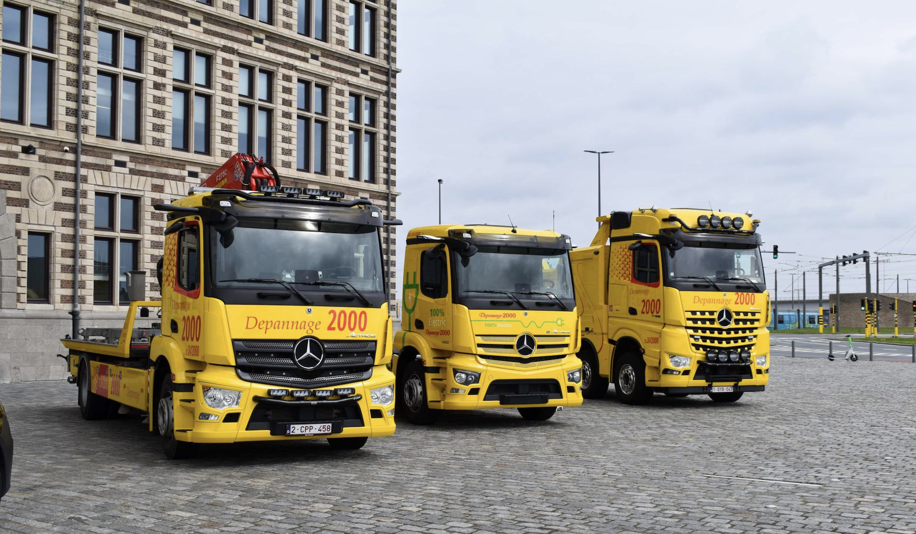 Van Mossel, grootste Mercedes-Benz Truck verdeler in België, levert eerste eActros aan Depannage 2000