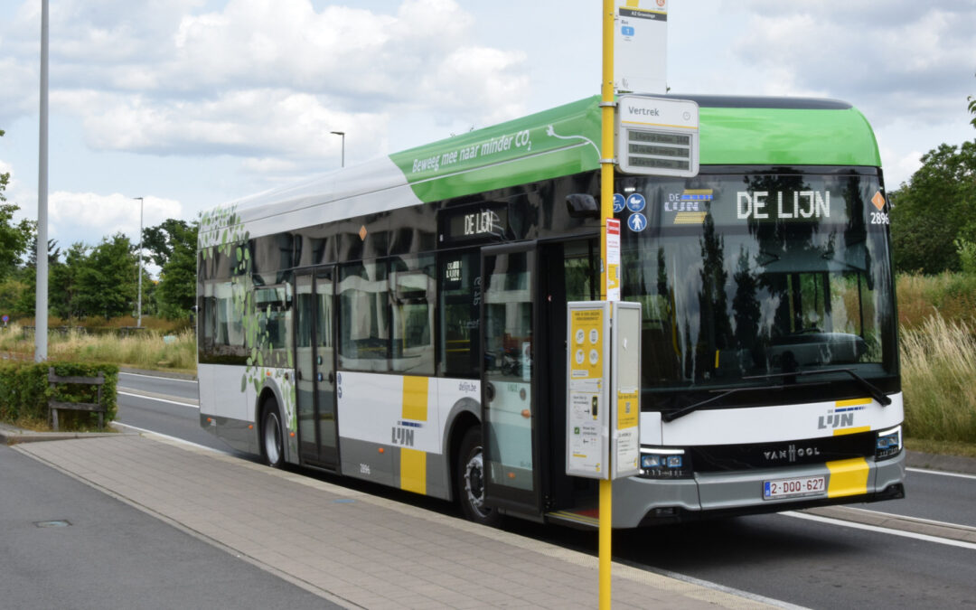 De Lijn neemt nieuwste generatie e-bussen in dienst in regio Kortrijk