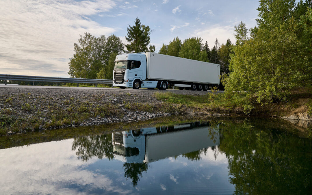 Scania’s aanbod van batterij-elektrische voertuigen en bijhorende diensten breidt zich verder uit