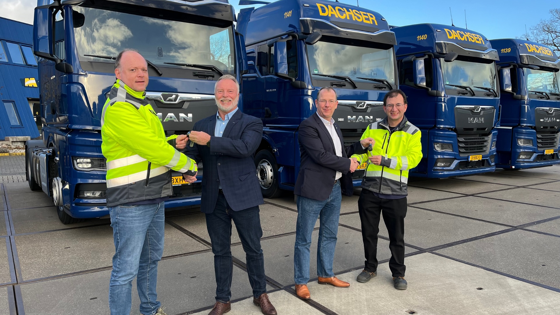 Premiers camions aux couleurs de Dachser pour Müller Fresh Food Logistics