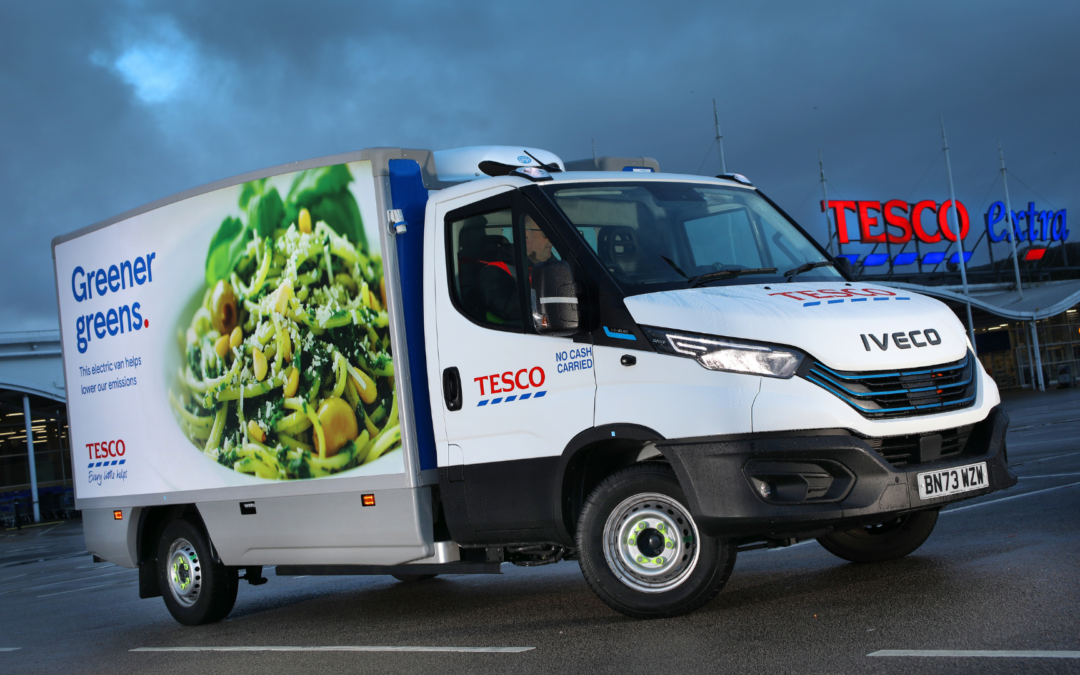 De Engelse supermarkt Tesco breidt hun elektrische thuisbezorgingsvloot uit met 151 IVECO eDaily voertuigen