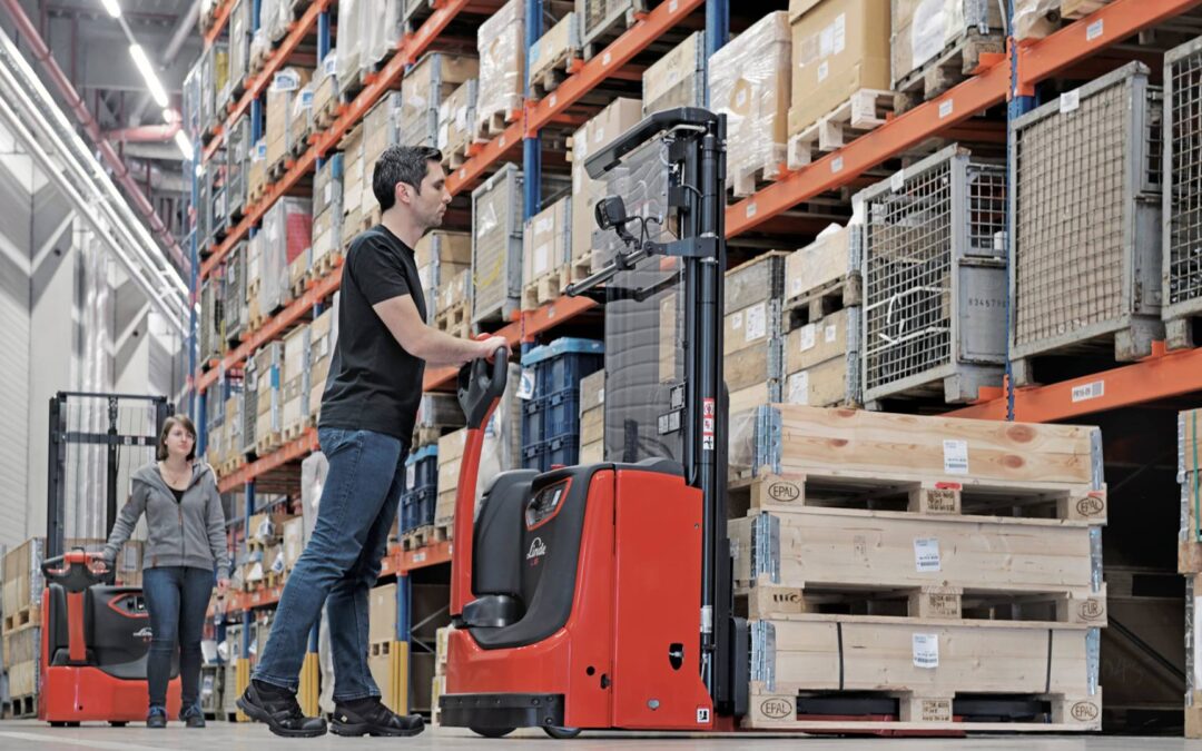 Linde lanceert multi-inzetbare stapelaars voor nauwe ruimtes