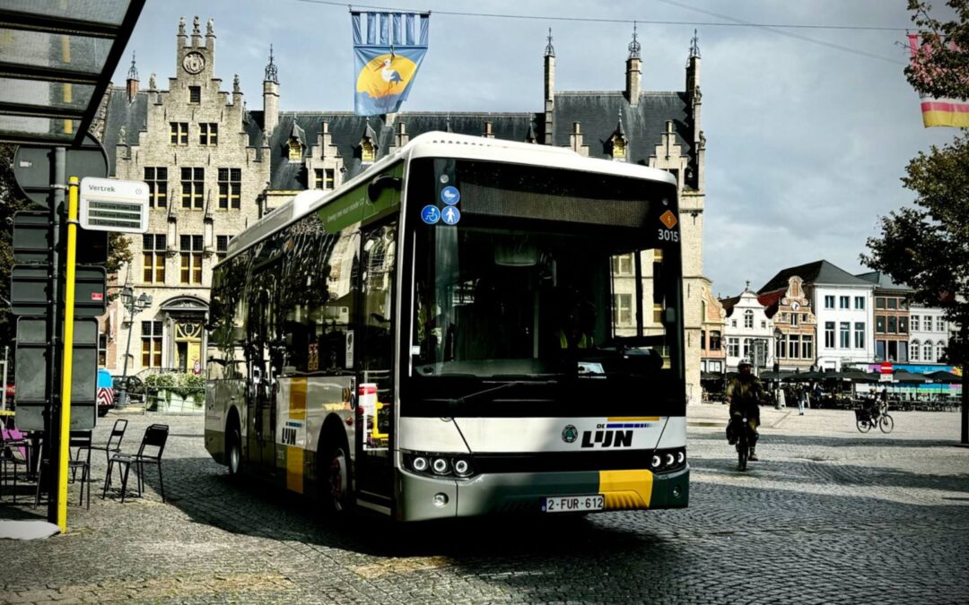 De Lijn stelt Mechelse elektrische bussen voor