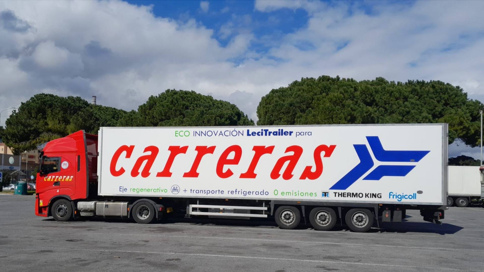 Logistics Group Carreras vermindert met succes transportemissies en brandstofverbruik met Thermo Kings zelfladend elektrisch opleggerkoelingssysteem