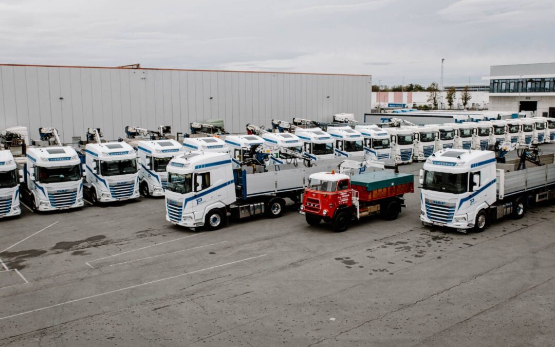 Concessionnaire DAF Garage De Plecker-Pauwels et Transport Piessens célèbrent 50 ans de collaboration
