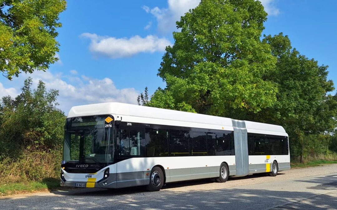 De Lijn bestelt 32 gelede elektrische bussen