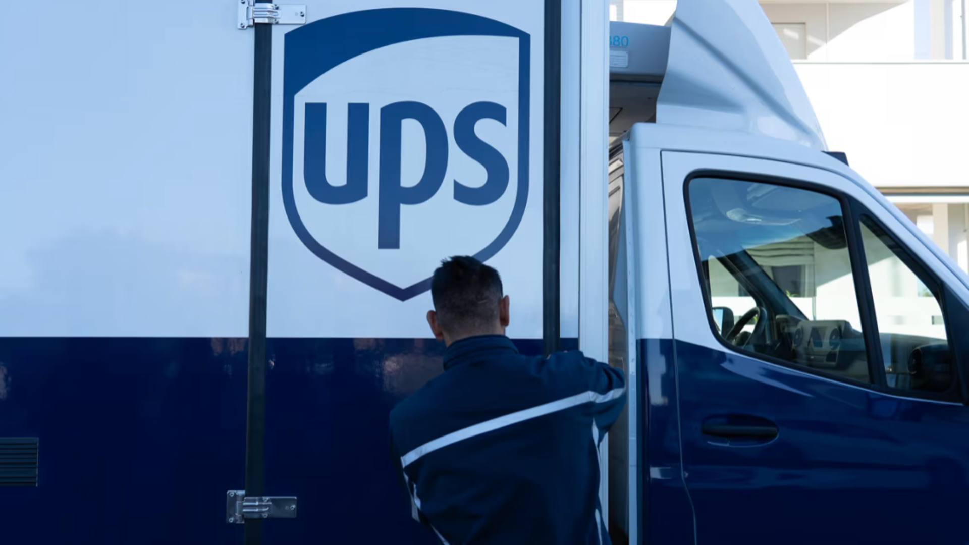 UPS Healthcare s’agrandit : plus de capacités en logistique inverse et surveillance en temps réel.