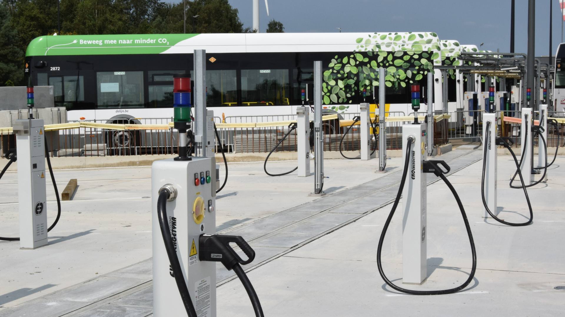 De Lijn bestelt voor 24,2 miljoen euro aan laadpalen bij SPIE-Ekoenergetyka