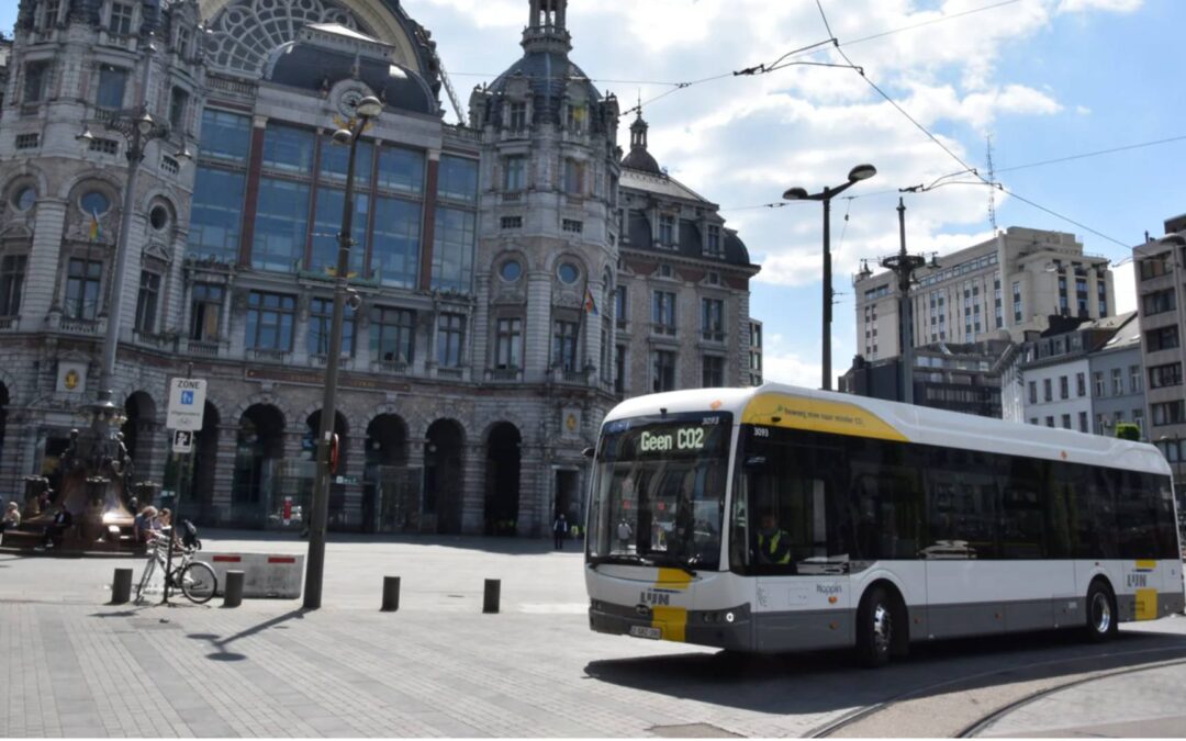 De Lijn neemt eerste e-bussen van BYD Europe in dienst vanuit stelplaats Mortsel