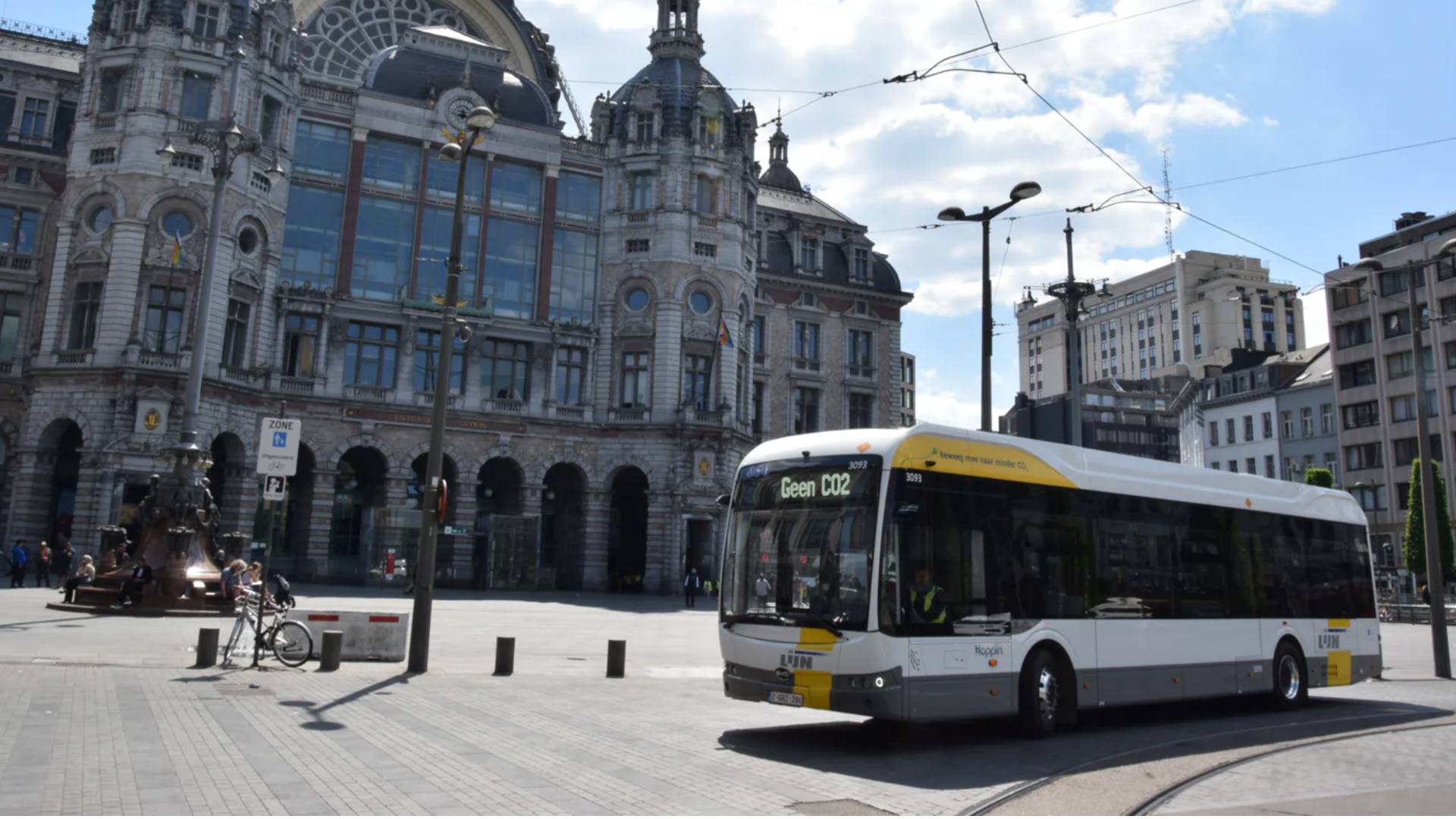 De Lijn neemt eerste e-bussen van BYD Europe in dienst vanuit stelplaats Mortsel