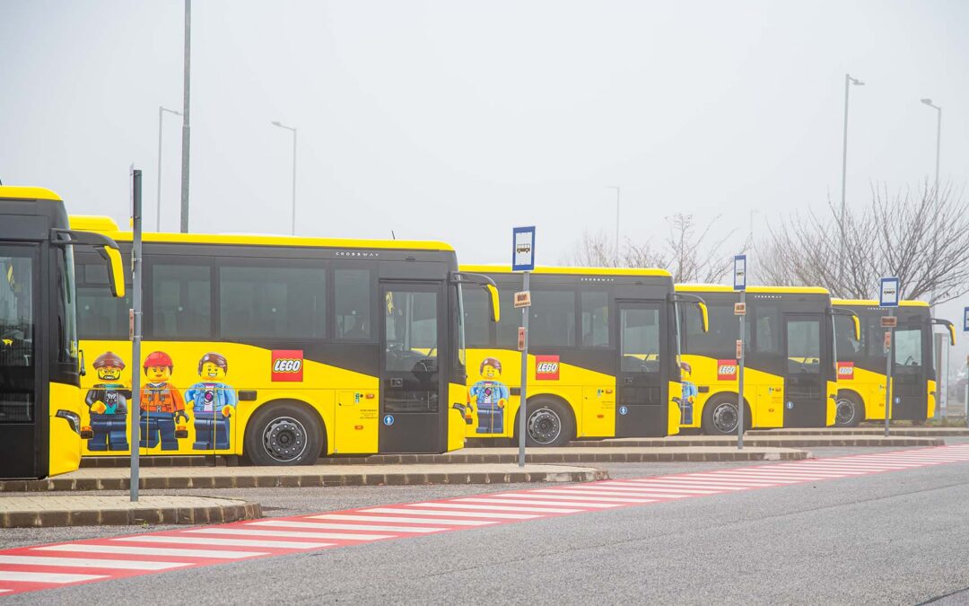 15 bus CROSSWAY choisis par LEGO® pour faciliter la mobilité de son personnel
