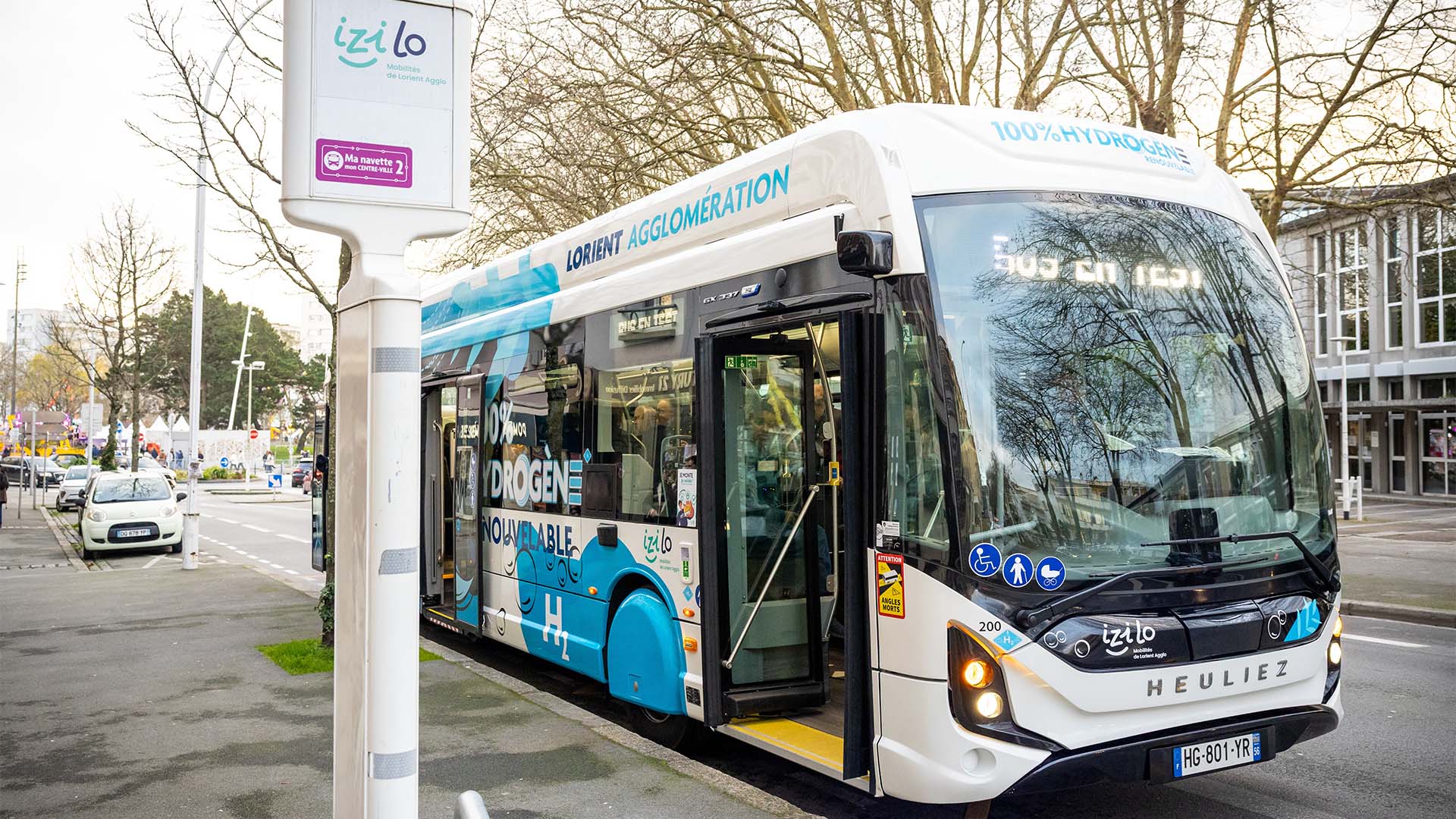 Eerste Europese levering van de GX 337 H2 LINIUM door IVECO BUS in Lorient