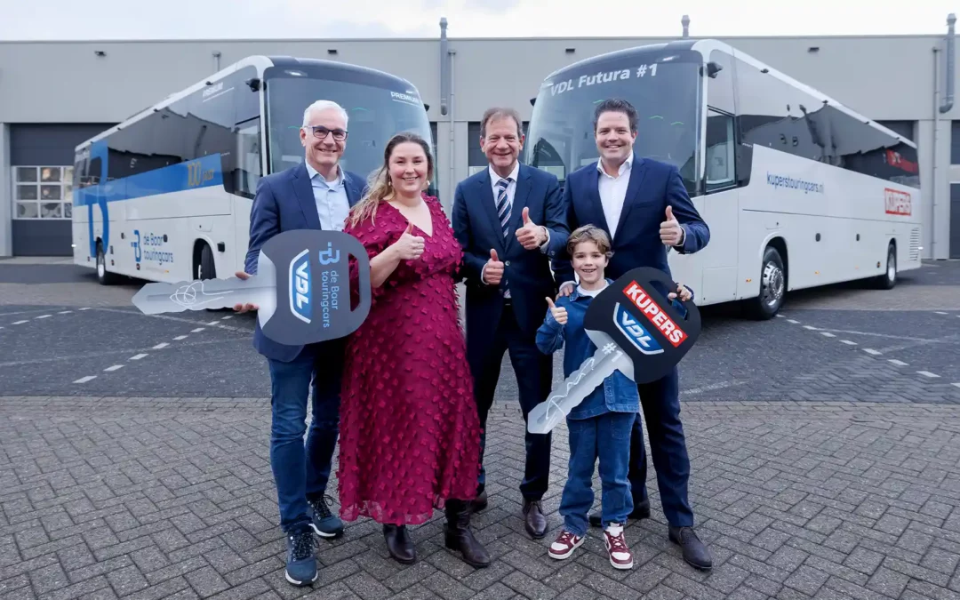 Eerste VDL Futura 3-touringcars geleverd aan klanten