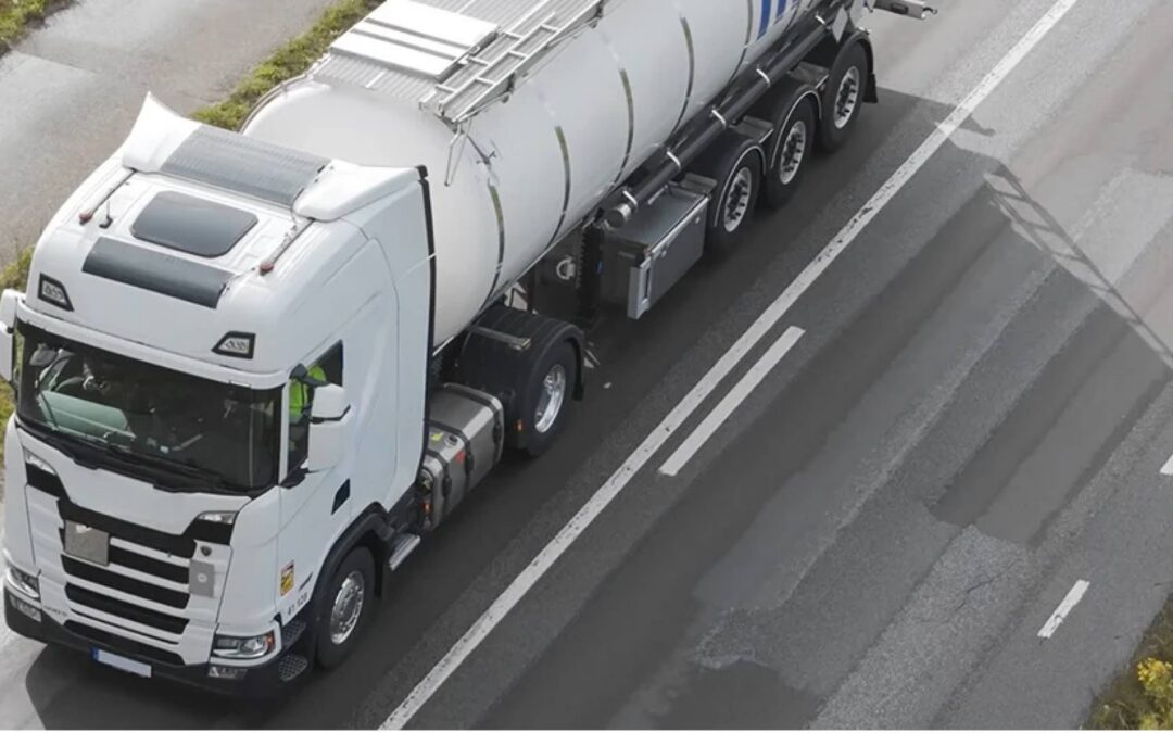 Hoge dieselprijzen maken zonnepanelen op vrachtwagens steeds interessanter